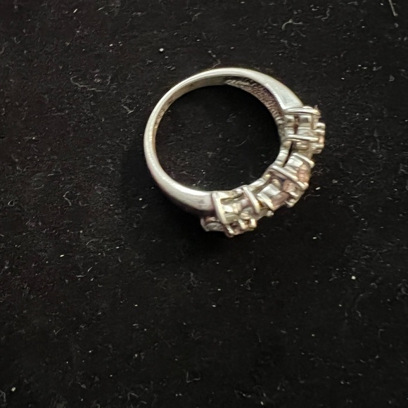 925 STERLING SILVER PINK AND WHITE FLOWER CZ RING. 6.5 - Picture 4 of 7